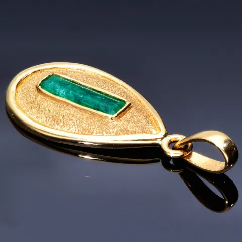 handgearbeiteter kolumbianischer Smaragdanhänger aus 750er (18k) Gelbgold mit 1,2 Karat Smaragd
