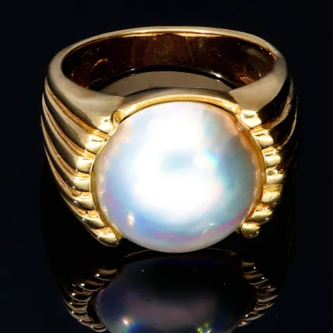 Faszinierender Gold - Ring für Damen bestückt mit einer großen Mabé-Zuchtperle in 18K / 750 Gelbgold - RG: ca. 55