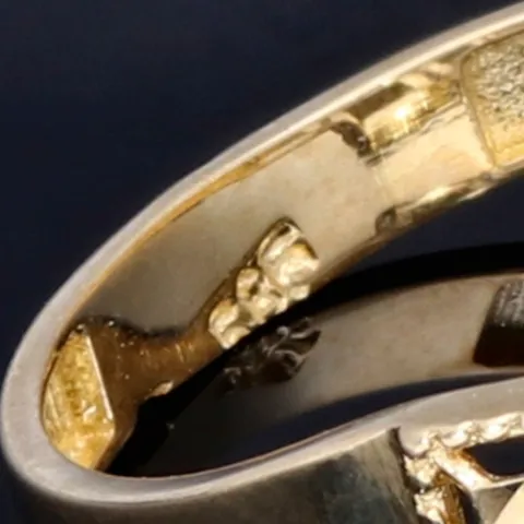 Glanzvoller Ring aus edlem Gold mit ausgefallenem Muster in 585 14K Gelbgold in Ringgröße ca. 58
