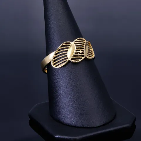 Exklusiver Ring in modernem Design aus hochwertigem 585 14K Gold Ringgröße ca. 57