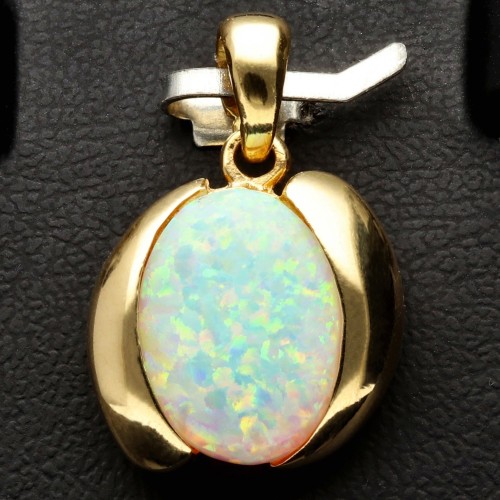 Edler Anhänger mit einem beeindruckenden Opal in glänzendem 14K / 585 Gold