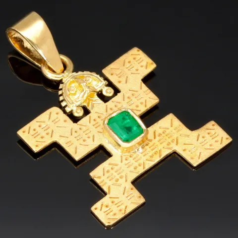 Außergewöhnlicher kolumbianischer Precolombino Gold-Anhänger mit präkolumbianischen Motiv Hombre Jaguar aus der Quimbaya Kultur gefertigt mit hochwertigem 750 18K Gold, veredelt mit einem exquisiten Smaragd (ca. 0,26 ct.)