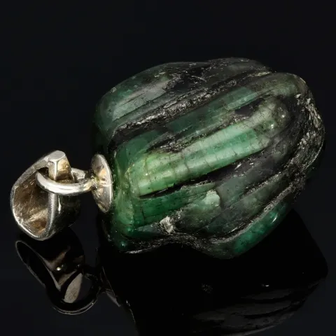 Natürlicher Smaragdgestein-Anhänger (ca. 28 ct.) aus Kolumbien in 925 Silber gefasst - in Handarbeit hergestellt