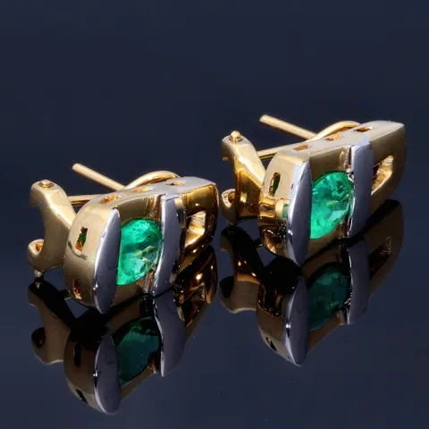 Handgearbeitete bicolor Smaragd-Ohrringe in modernem Design aus 750er (18k) Gold