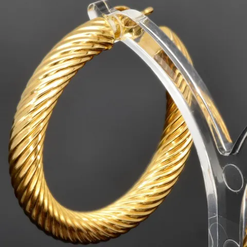 Twist - Creolen in zeitlosem Design aus funkelndem 333er / 8K Gold