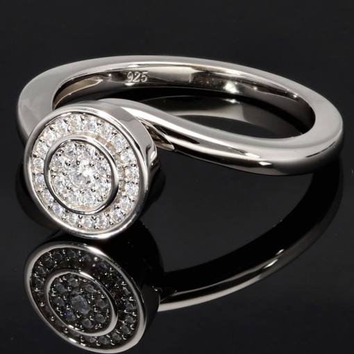 Stilvoller Ring für Damen mit vielen, kleinen, funkelnden Zirkonia im Brillantschliff – 925er Silber, rhodiniert und poliert - RG ca. 54