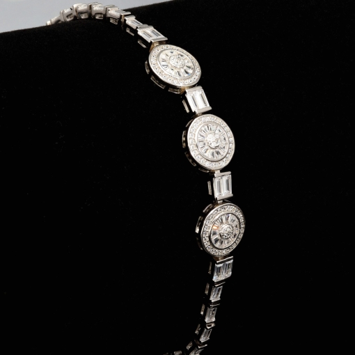 Armband für Damen aus 925 Silber in zeitlosem, filigranen Design, in feinster Präzision besetzt mit vielen funkelnden Zirkoniasteinen (Diamantimitationen) in ca. 19 cm Länge