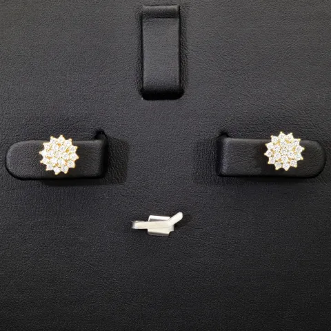 Feine Ohrstecker mit funkelnden Zirkonia (Diamant-Imitation-Steine, Brillantschliff) auf edlem 925er Silber, vergoldet