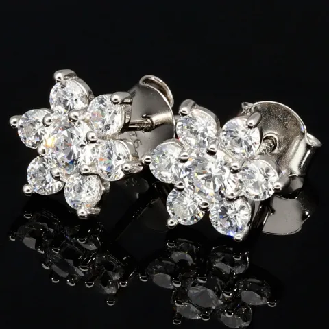 Elegante Blumen-Ohrstecker aus 925er Sterlingsilber mit Zirkoniasteinen stilvoll in Krappen gefasst