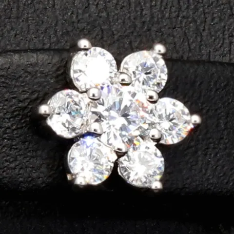 Elegante Blumen-Ohrstecker aus 925er Sterlingsilber mit Zirkoniasteinen stilvoll in Krappen gefasst
