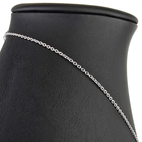 Exquisites Collier aus Sterling Silber 925, rhodiniert und poliert, mit eingearbeitetem Zierelement, bestückt mit größeren, eingefassten Zirkonia (Diamantimitat, Brillantschliff) ca. 44-49 cm Länge verstellbar