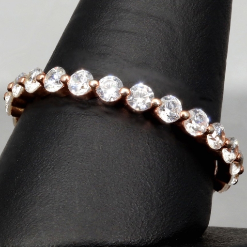 Memory-Ring für Damen aus 925er Sterling Silber mit vielen, leuchtenden Zirkonia (Diamant-Imitation-Steine, Brillantschliff) –  rosé vergoldet - Größe ca. 60