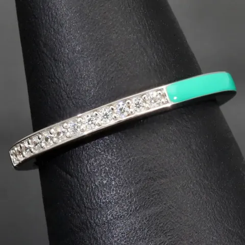 Ring aus 925 Sterling Silber in modernem Design mit feinem Zirkonia-Besatz (Diamantimitationen) - RG ca. 64