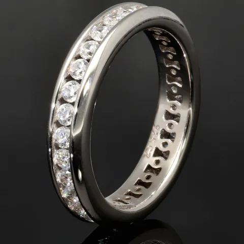 Memory-Ring aus 925 Sterling Silber – Trendiges Design mit leuchtendem Zirkonia-Besatz (Diamantimitationen) - RG ca. 53