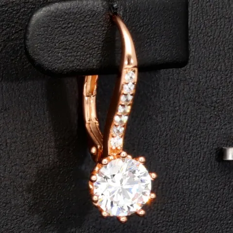 Glänzende Ohrringe aus 925er Silber Rosévergoldet mit funkelnden Zirkonia (Diamant-Imitation-Steine, Brillantschliff)