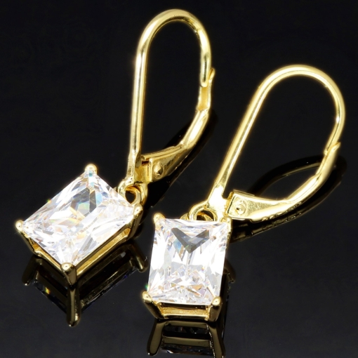 Zeitlose Ohrringe mit Zirkonia (Diamantimitation) im Smaragdschliff treffen auf vergoldetes Sterling Silber (925) mit Klappbrisurverschluss