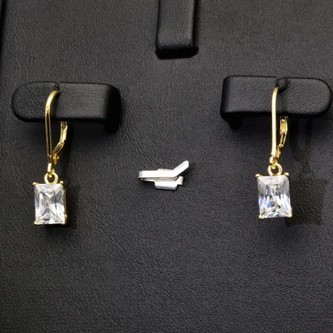 Zeitlose Ohrringe mit Zirkonia (Diamantimitation) treffen auf vergoldetes Sterling Silber (925) mit Klappbrisurverschluss