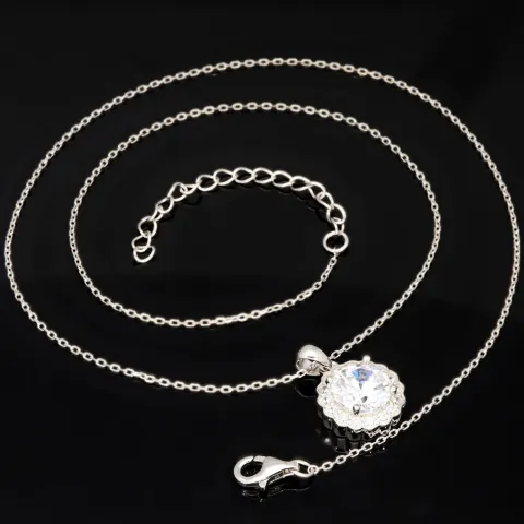 Feines Schmuckset aus 925er Sterlingsilber mit funkelndem Zirkonia im Brillantschliff (Diamantimitat) in Krappen gefasst