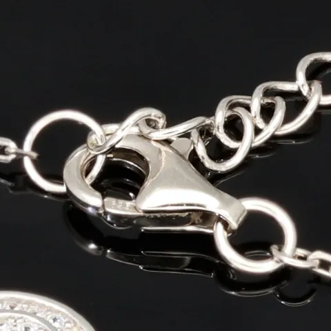 Edles Schmuckset aus glänzendem 925 Sterling Silber, bestehend aus einer feinen Ankerkette und einem Anhänger, bestückt mit vielen kleinen und einem hochkarätigen Zirkonia (Diamantimitat)