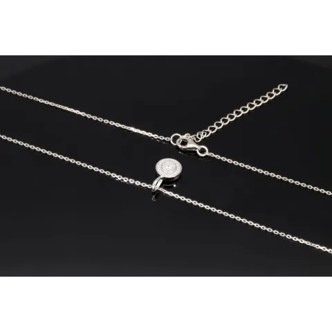 Edles Schmuckset aus glänzendem 925 Sterling Silber, bestehend aus einer feinen Ankerkette und einem Anhänger, bestückt mit vielen kleinen und einem hochkarätigen Zirkonia (Diamantimitat)