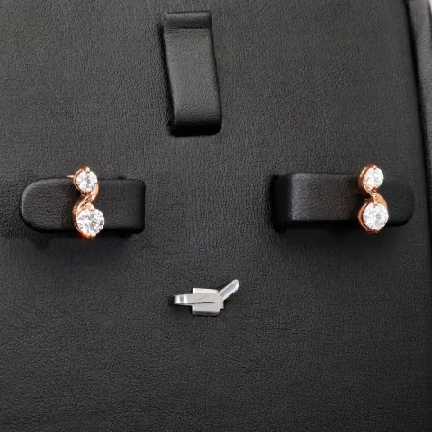 Ohrstecker mit stylischem Design aus rosévergoldetem 925er Sterlingsilber mit strahlendem Zirkonia (Diamantimitat, Brillantschliff)