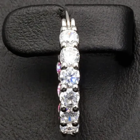 Trendige Creolen / Ohrringe aus 925er Silber, rhodiniert und hochglanzpoliert, veredelt mit weißen und rosa Zirkonia-Steinen im Brillantschliff (Diamantimitationen)