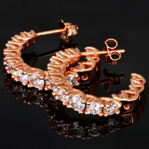 Glänzende Creolen / Ohrringe aus vergoldetem 925er Sterling Silber in außergewöhnlichem Design mit Zirkonia im Brillantschliff (Diamant-Imitationen)