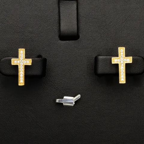 Exquisite Kreuz-Ohrstecker aus 585er (14K) Gold mit funkelnden Zirkonia
