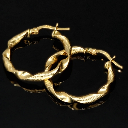 Außergewöhnliche Twist - Creolen in mit feinem halb polierten, halb fein rautiertem Design aus hochwertigem 585 / 14K Gold