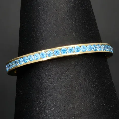 Funkelnder Ring aus 14K 585 Gold mit strahlenden, hellblauen, türkisen Zirkonia bestückt Ringgröße ca. 50