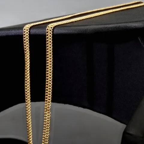 Feingliedrige, flache Goldkette aus hochwertigem Gelbgold (585/14k Gold) in 45 cm Länge, 3mm Breite