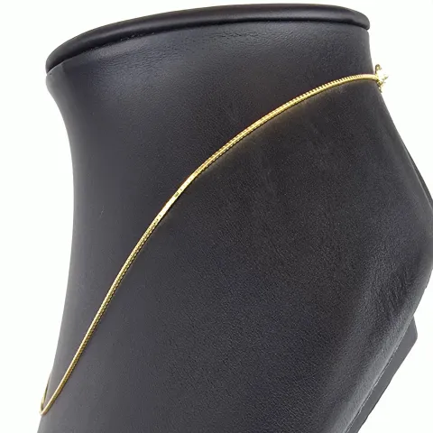 Feine kurze Venezianerkette aus hochwertigem 585 / 14k Gold, ca. 42 cm lang und 1 mm breit