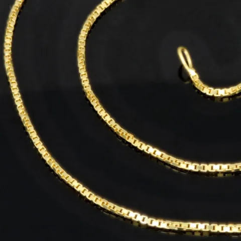 Ideal für Anhänger: ultrakurze Venezianerkette aus hochwertigem 585 / 14k Gold, ca. 38 cm lang und 1 mm breit