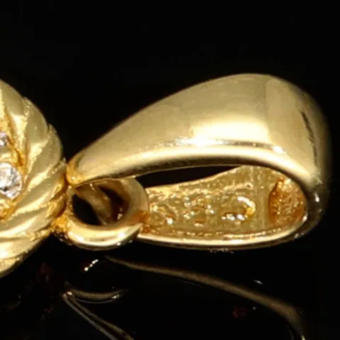 Edler, kleiner, ovaler Anhänger im Vintage-Stil aus funkelndem 14K 585 Gold (Gelbgold)