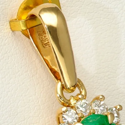 Kostbarer Smaragd-Anhänger in 18K 750 Gold bestückt mit einem edlen, kolumbianischen Smaragd (ca. 1,31 ct.) und 14 Diamanten (gesamt ca. 0,42 ct.)