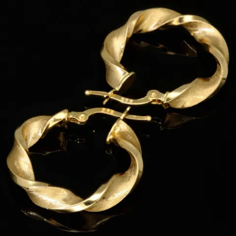 Edle Spiral-Creolen in mit feinem halb polierten, halb mattierten Design aus hochwertigem 585 / 14K Gold