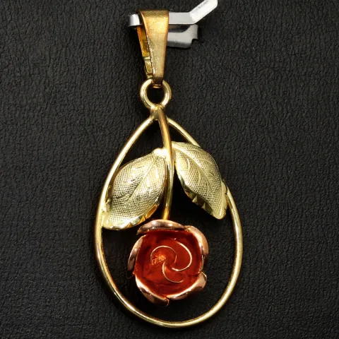 Fein detaillierter Anhänger in Form einer Rose mit filigranen Details, hochwertig gearbeitet aus 333er 8K Bicolor Gold