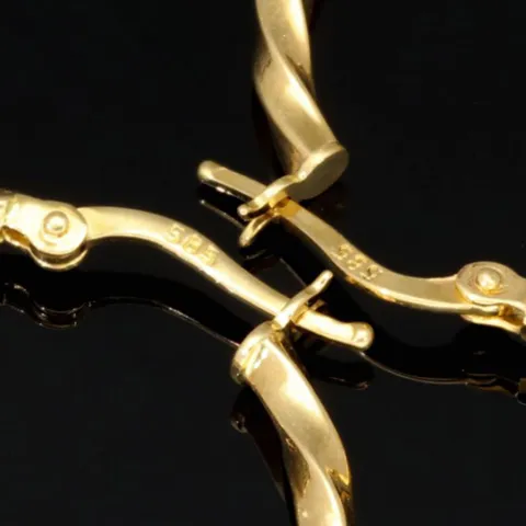 Glänzend polierte Twist - Creolen aus edlem Gold (14K 585 Gelbgold)