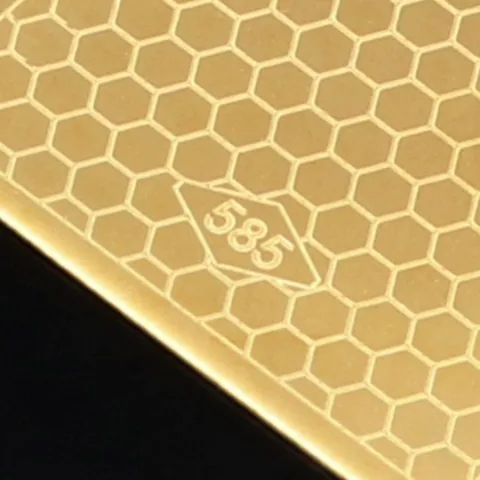 Hochwertig gearbeiteter Sternzeichen Widder- Anhänger in feinem Greco-Design aus funkelndem Gold (14K / 585 Gelbgold)
