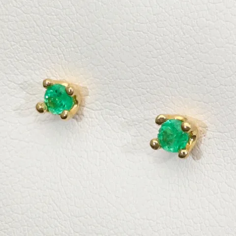Handgearbeitete Smaragd-Ohrstecker mit 2 runden, kolumbianischen, in Krappen gefassten Smaragden aus hochwertigem Gold (18K / 750 Gelbgold)