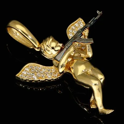 Hochwertig und detailliert gearbeiteter Engel-Anhänger mit Maschinengewehr - Schutzengel-Anhänger aus 14k (585er) Gelbgold und Zirkonia