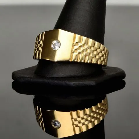 Nobler Siegelring mit einem strahlend funkelnden Zirkonia besetzt aus 585er 14 Karat Gold (Ringgröße ca. 69)