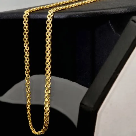 Fein fearbeitete, engmaschige Goldkette aus hochwertigem 585 / 14K Gold ca. 49 cm Länge 3 mm