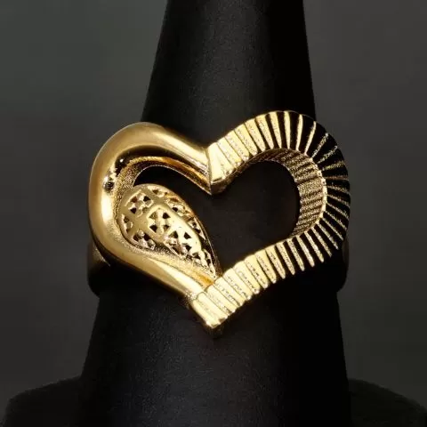 Luxuriöser Goldring für Damen mit funkelndem Herzmotiv aus 14K 585 Gold (Gelbgold) in RG ca. 57