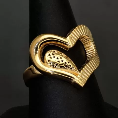 Luxuriöser Goldring für Damen mit funkelndem Herzmotiv aus 14K 585 Gold (Gelbgold) in RG ca. 57