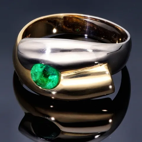 Eleganter Bicolor Damenring in Weiß- und Gelbgold (18K 750er) mit einem runden kolumbianischen Smaragd