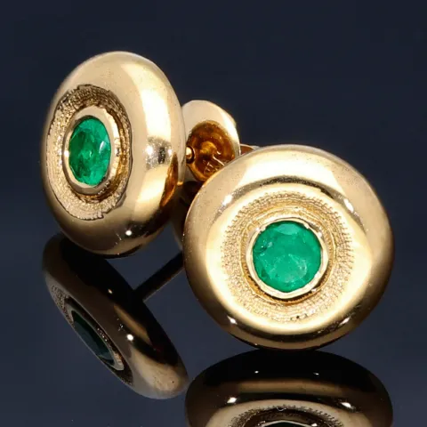 Elegante Ohrstecker mit 2 runden, kolumbianischen Smaragden in 18K / 750 Gold gefasst