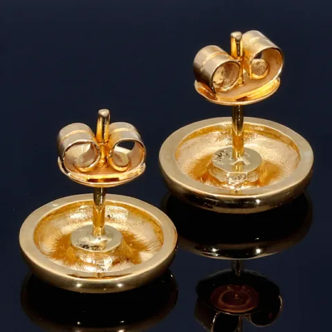 Elegante Ohrstecker mit 2 runden, kolumbianischen Smaragden in 18K / 750 Gold gefasst