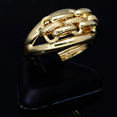funkelnder Ring für Damen mit außergewöhnlichem Design in 585 14K Gelbgold in Ringgröße ca. 56