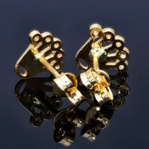 Ohrstecker Motiv Krone mit Zirkoniasteinen besetzt in 585er 14K Gold